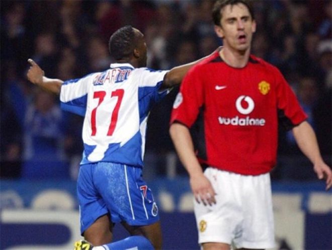 足球圈的热 足球圈的热